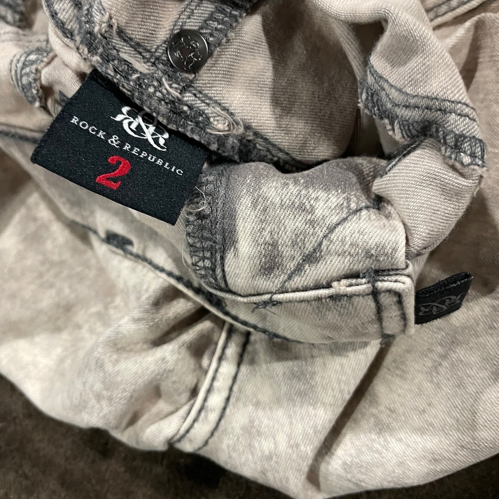 Mid Rise/high Rise skinny jeans! - Picture 3 of 8